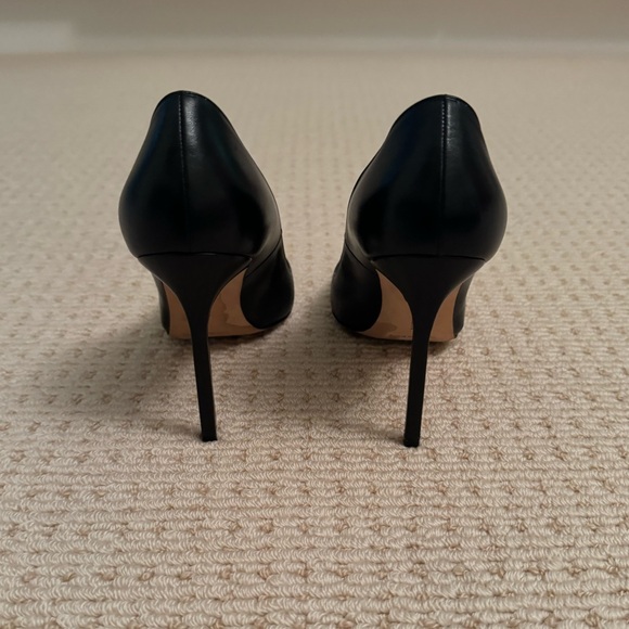 Black Manolo Blahnik Heels - Picture 4 of 5